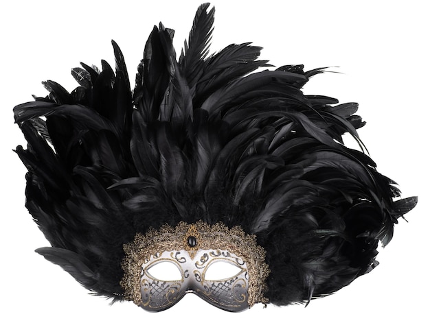 Photo masque de mascarade italien avec des plumes noires isolé sur fond blanc