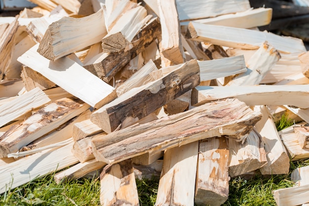 Matériau de construction en bois, bois Stock en entrepôt.