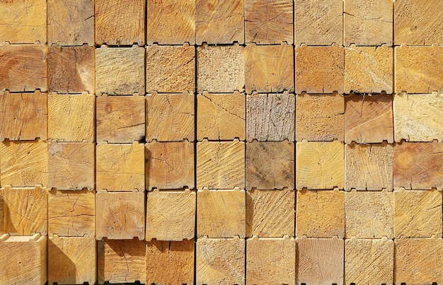 Matériau de surface texturé, extrémités en bois de conifères calibrés