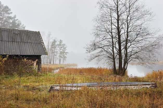 Matin d'automne sur le lac