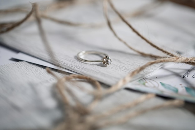 Matin de mariage. Composition des accessoires de la mariée. Vue d'en-haut. Matin de la mariée