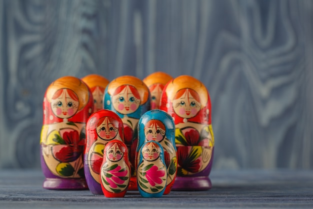 Photo matreshka traditionnelle russe