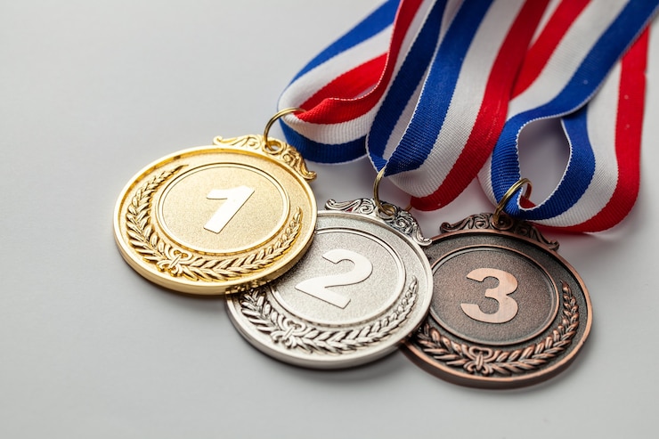 Photo médaille d'or, d'argent et de bronze. prix pour la première, la deuxième et la troisième place.
