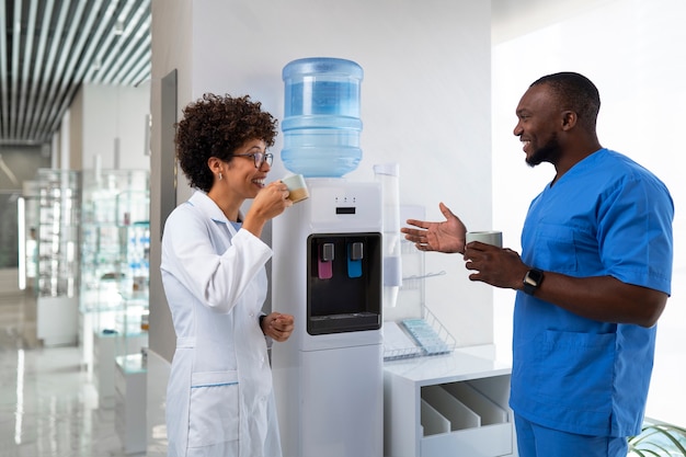 Photo les médecins ophtalmologistes font une pause