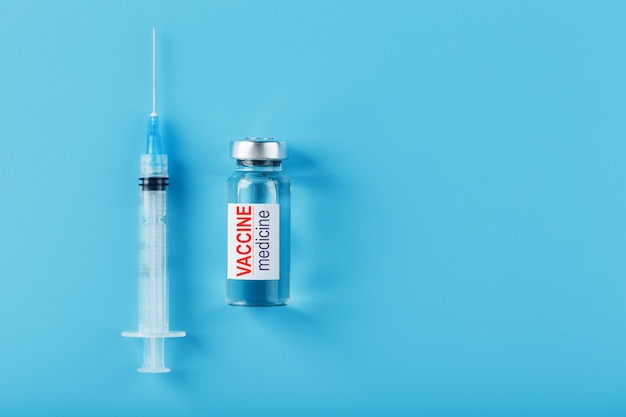 Médicaments avec seringue Ampoule de vaccin