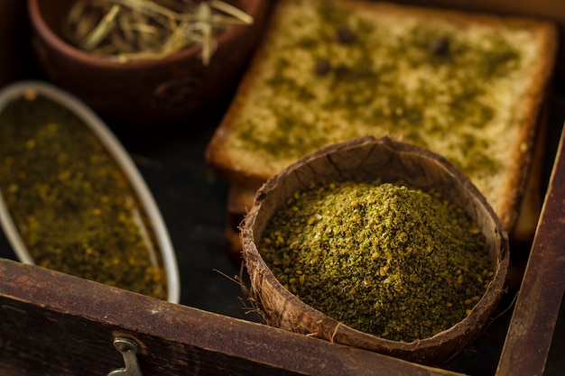 Un mélange épicé d&#39;herbes orientales Zaatar. Origan syrien.