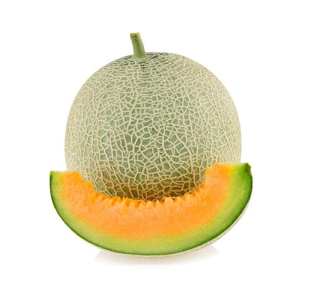 Melon cantaloup isolé sur fond blanc