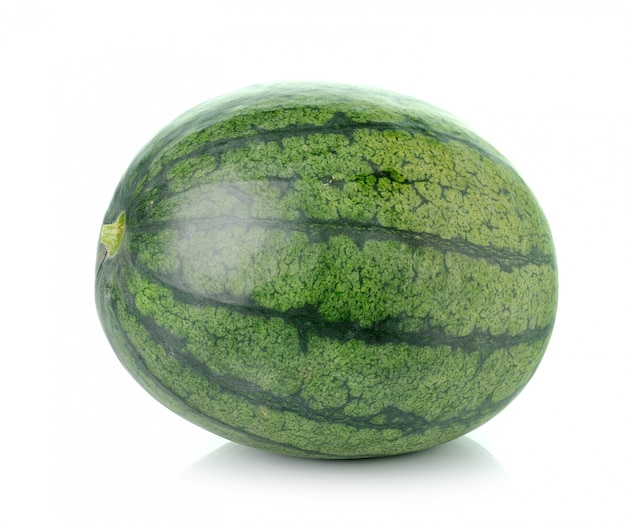 Melon d'eau isolé sur blanc