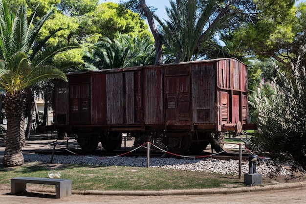 Un mémorial dédié à la tragédie de la déportation du peuple juif a été érigé dans la ville de Baia en Italie