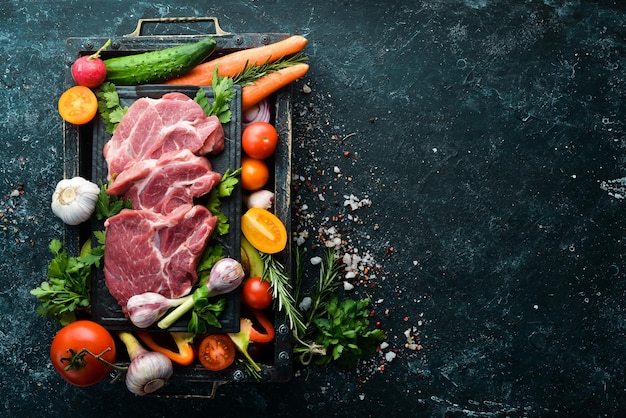 Menu protéiné viande de veau légumes et fruits Contexte alimentaire