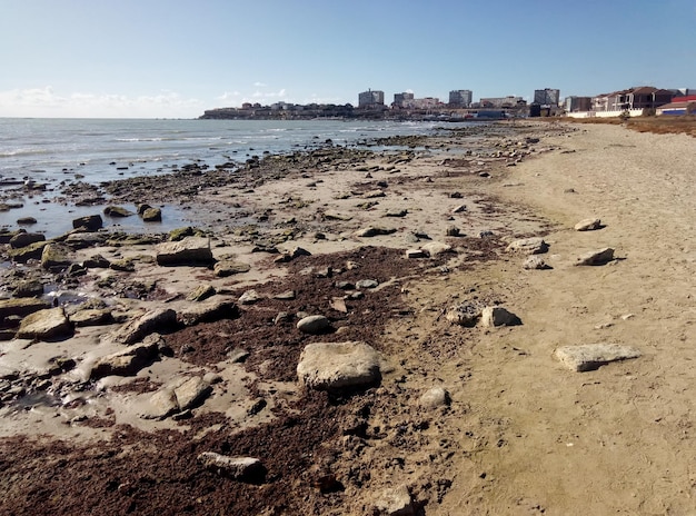 Mer CaspienneCôte rocheuse de la mer Caspienne Kazakhstan ville d'Aktau 13 octobre 2019 année région de Mangistau