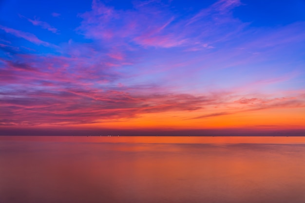 Mer et ciel au crépuscule