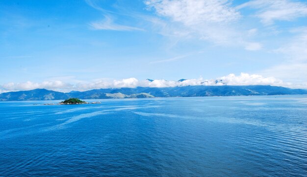 Mer et île de Rio de Janeiro