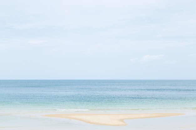 Mer et plage de sable