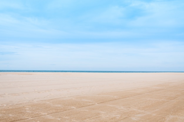 Mer et sable au paysage naturel Samila-songkhla Thaïlande, pour le fond