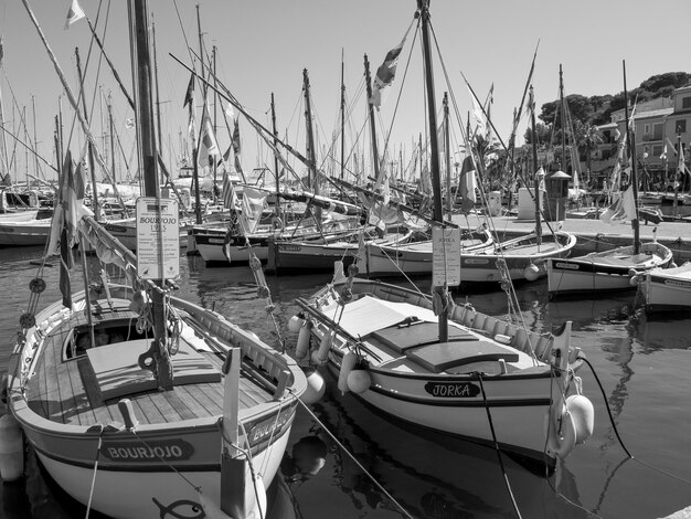 à la mer de San-sur-Mer