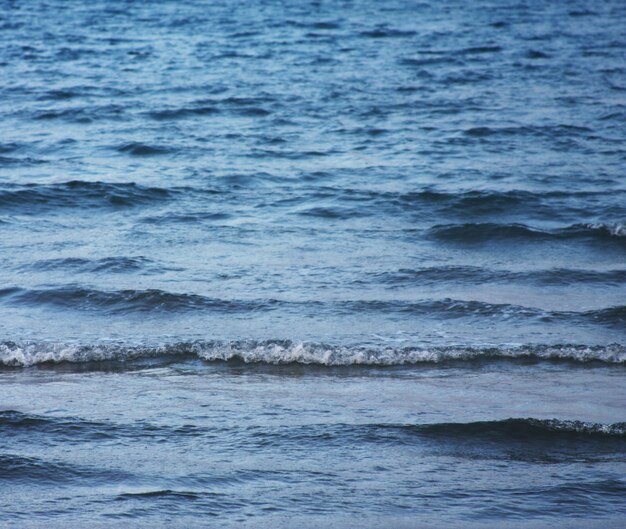 Mer, soir, heure d'été.