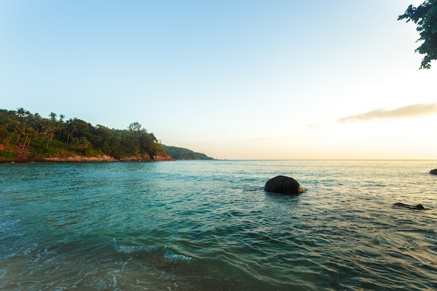 Mer tropicale paradisiaque