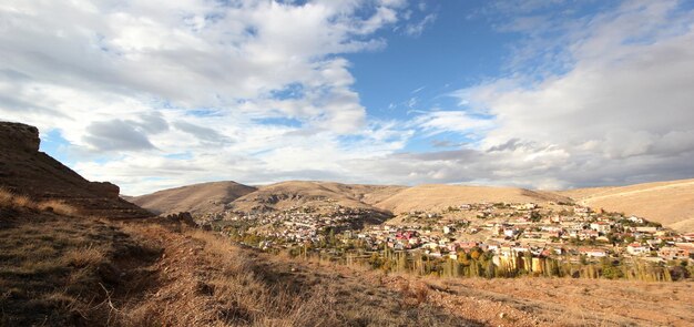 Meram est l'un des districts centraux de la province de Konya et est situé dans la partie sud-ouest de la ville Turquie