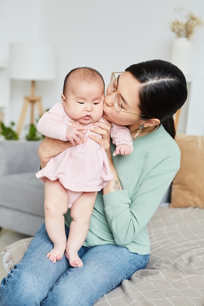 Mère Aimant Son Bébé