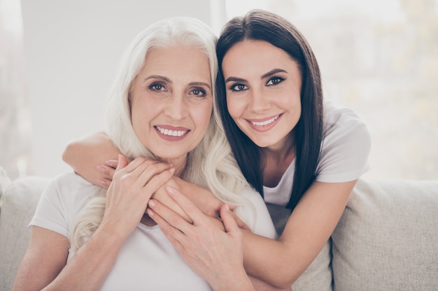 mère et fille passer du temps ensemble