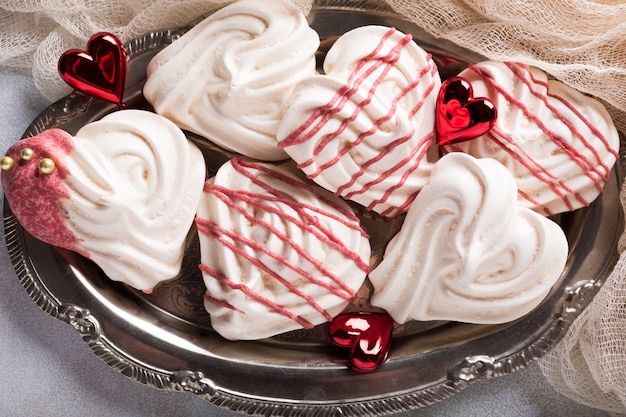 Meringues en forme de coeur