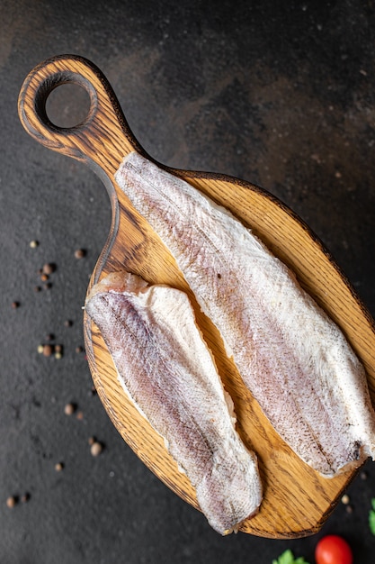 merlu poisson frais fruits de mer ingrédient biologique nourriture végétarienne régime pescétarien