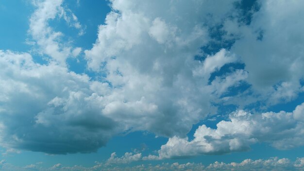 Météo naturelle ciel bleu effet lumineux volumétrique météo nature météo ciel bleu météo naturel ciel bleu