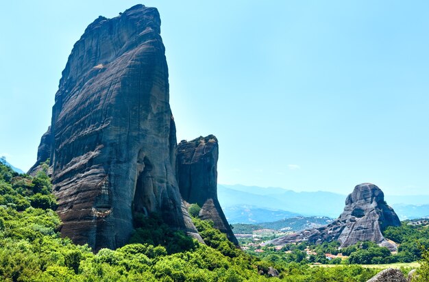 Les Météores - important complexe de monastères rocheux en Grèce