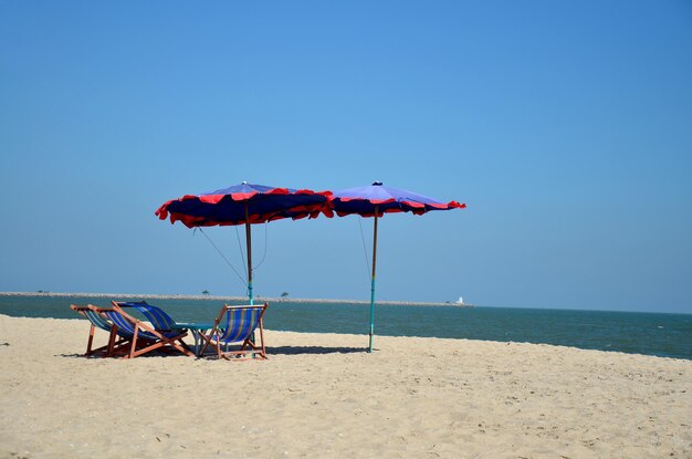 Meubles sur la plage de Cha am