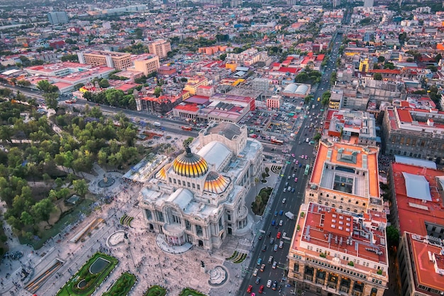 Mexique vue panoramique sur les toits de Mexico depuis la terrasse d'observation de Torre Latinoamericana