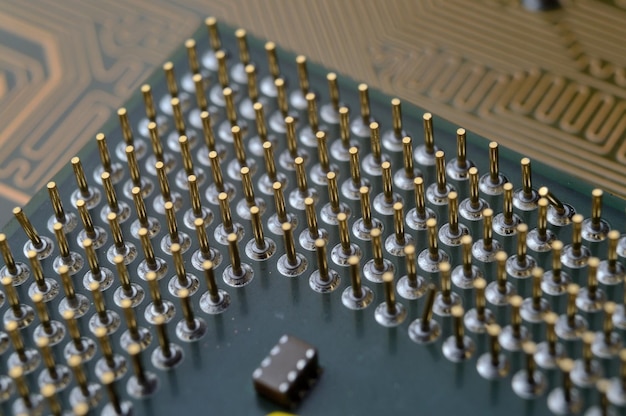 Microprocesseur sur le fond du microcircuit de la carte mère