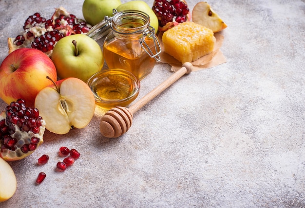 Miel, pomme et grenade pour Rosh Hashana