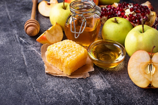 Miel, pomme et grenade pour Rosh Hashana