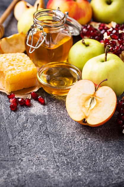 Miel, pomme et grenade pour Rosh Hashana