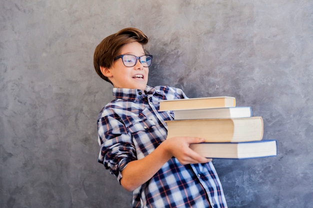 Mignon, adolescent, écolier, tenue, livres