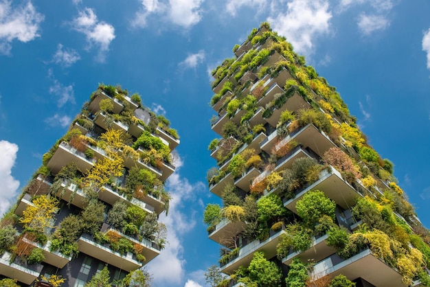 Milan italie 10 avril 2019 maisons avec jardin sur la terrasse