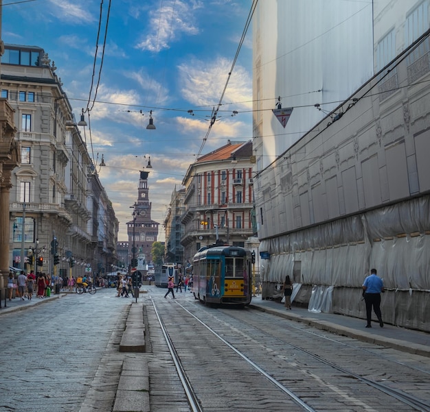 MILAN ITALIE 22 août 2021 Vue sur le célèbre tramway dans les rues Milan Italie