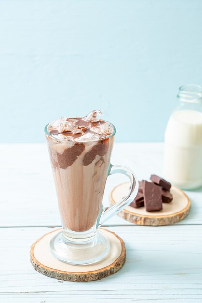 Milkshake au chocolat glacé