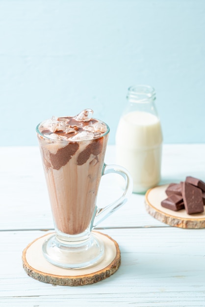 Milkshake au chocolat glacé