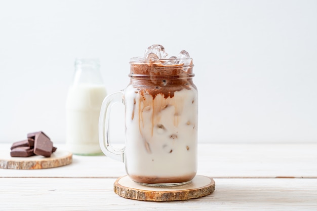 Milkshake au chocolat glacé