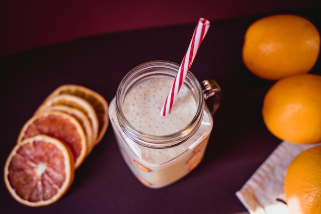 Milkshake avec des oranges