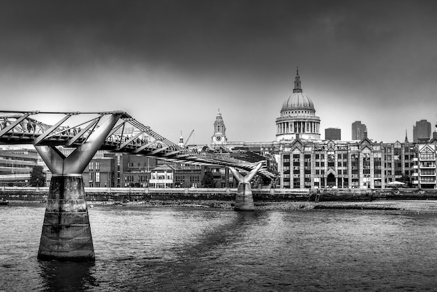 Millennium bridge et st paul