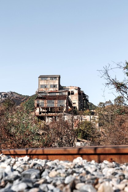 Photo mines de zinc abandonnées près du village de kirki nord evros grèce catastrophe environnementale australie