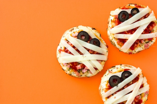 Mini pizzas momies d'Halloween