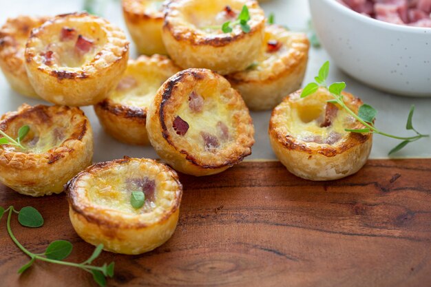 Photo des mini-quiches au jambon et au fromage