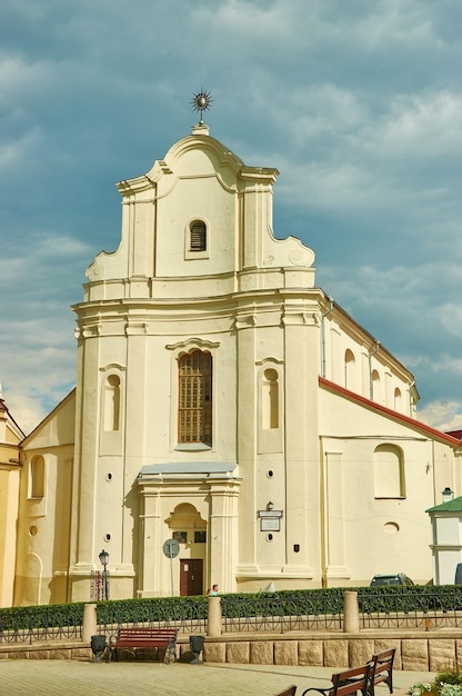 Minsk, Belarus.Église de Saint-Joseph, saison estivale, heure du coucher du soleil, le 12 août 2019