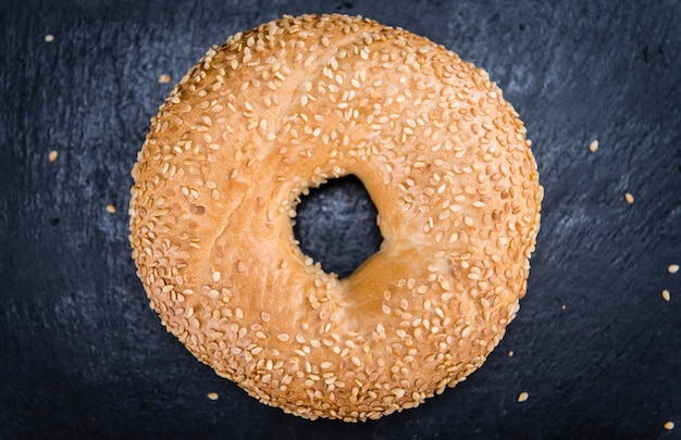 Photo mise au point sélective des bagels au sésame