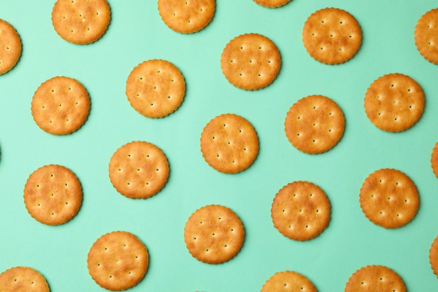 Mise à plat avec biscuits craquelins