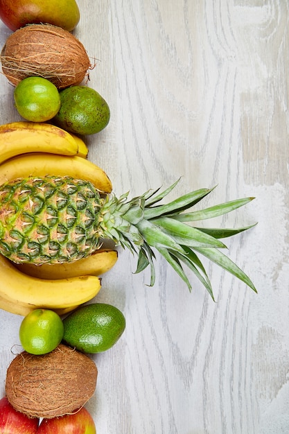 Mise à plat de fruits exotiques.